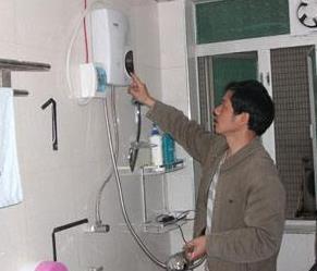 怎么解决热水器水管漏水？长沙华帝热水器维修站教学